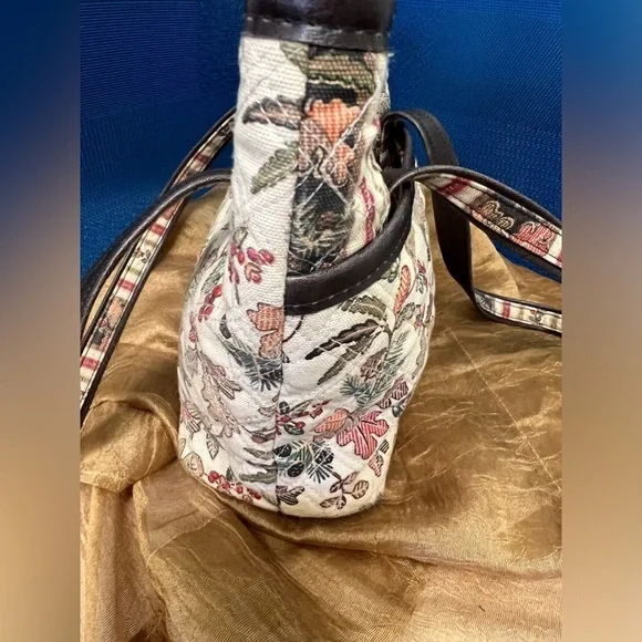 Longaberger Small Tote - Picture 11 of 16